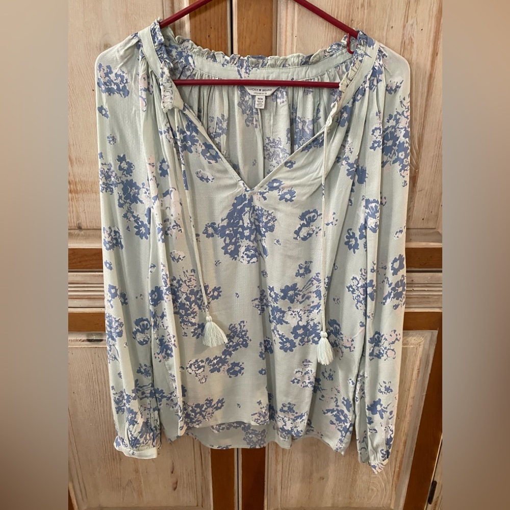 Lucky Brand blouse NWT Size Medium-never worn!